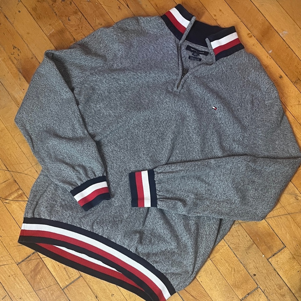 Tommy Hilfiger 1/4 Zip-Up Gray Sweater with Red and White Stripes sz xl